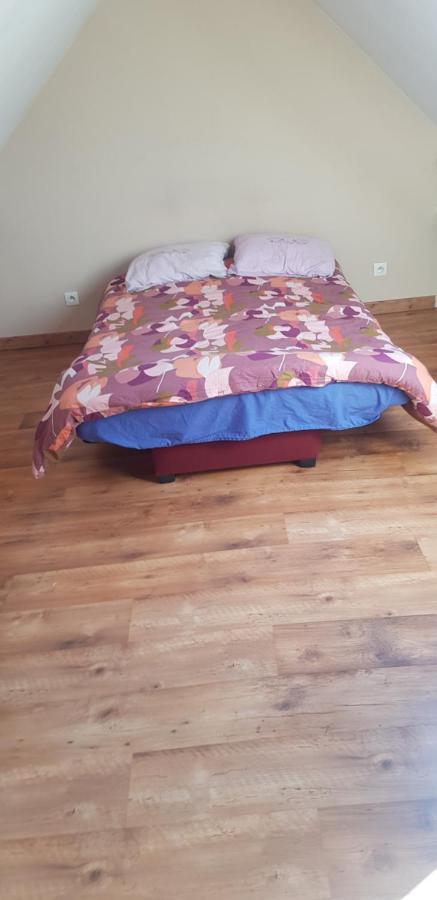 Duplex Dans La Vallee เบอซองซง ภายนอก รูปภาพ